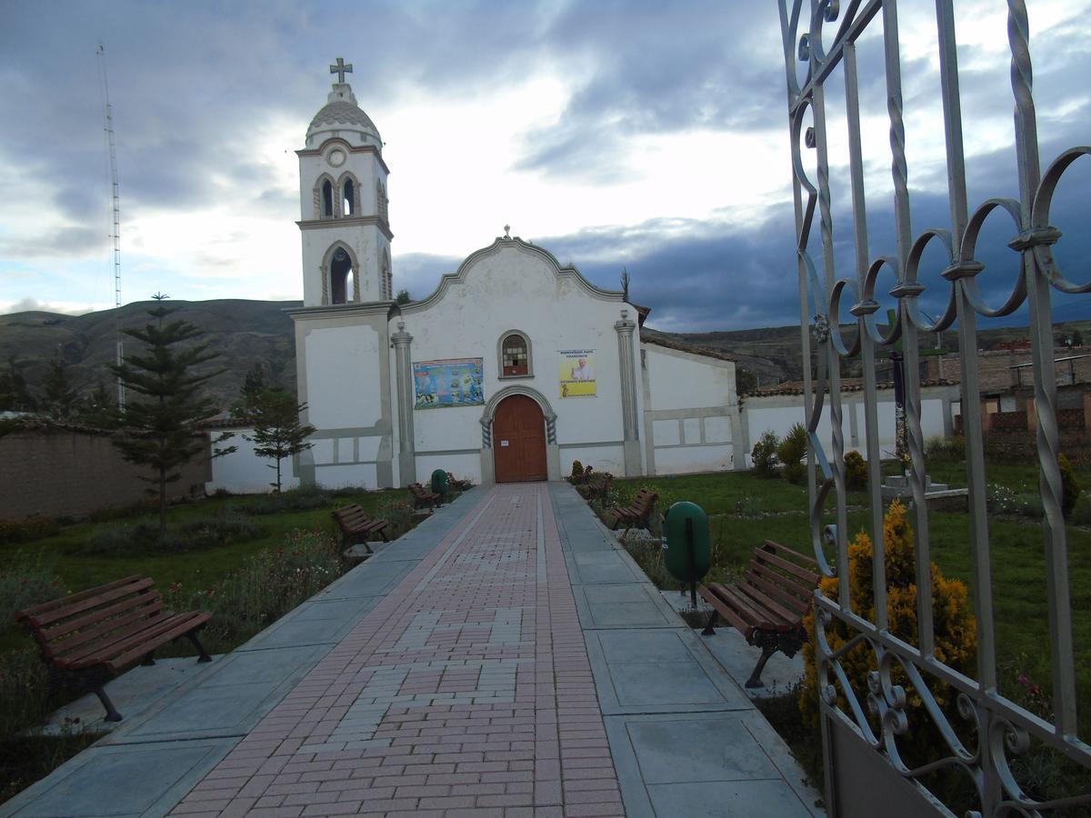 Pousada Villa Huaripampa Шауха Екстериор снимка